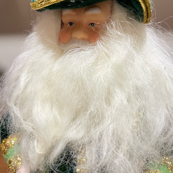 9.5” Tall Irish Santa Claus Cloth Figure, Holiday Decoration, St. Patricks Day. - Picture 5 of 8